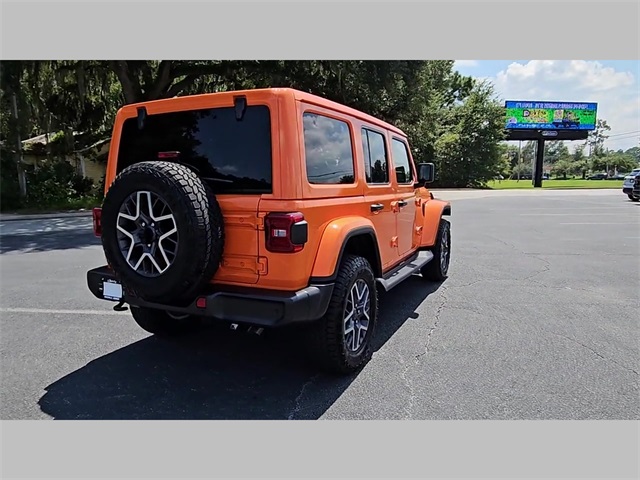 2025 Jeep Wrangler 4-Door Sahara 4x4