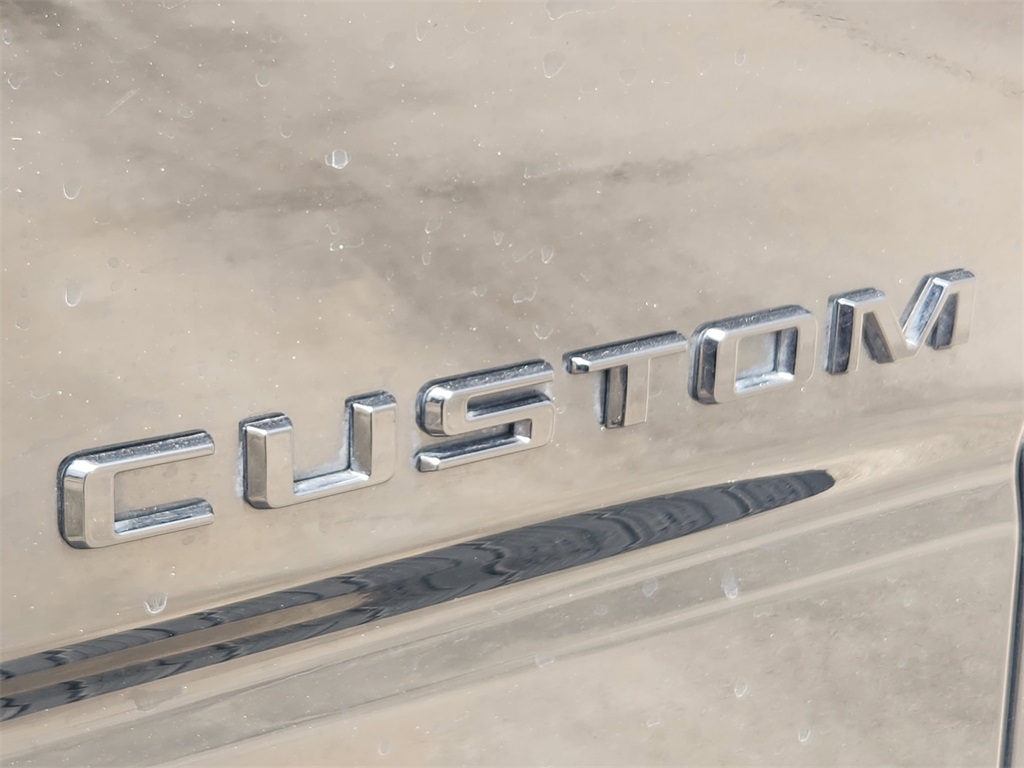 2024 Chevrolet Silverado 1500 Custom photo 11
