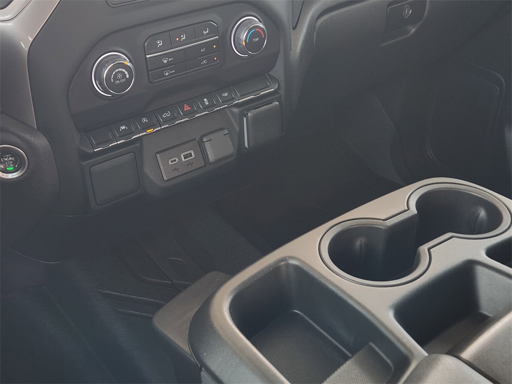 2024 Chevrolet Silverado 1500 Custom photo 18