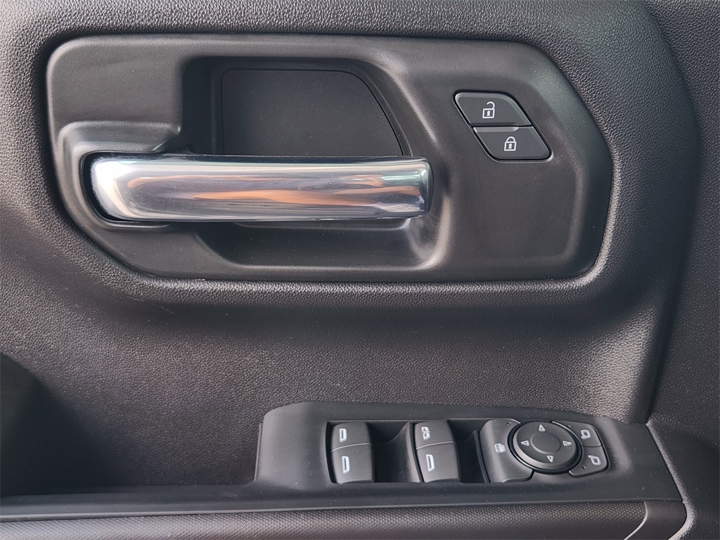 2024 Chevrolet Silverado 1500 Custom photo 21