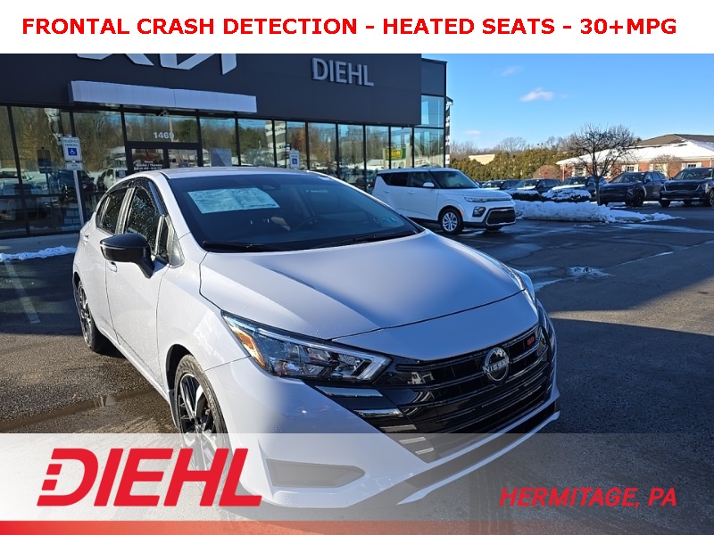 2024 Nissan Versa Sedan SR's photo