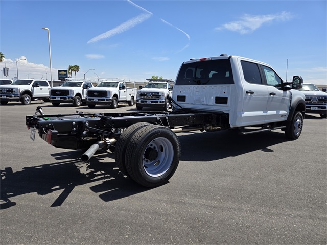 New 2025 Ford Super Duty F-550 Chassis Crew Cab (DRW) 203" Wheelbase XL