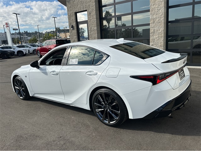 2025 Lexus IS 350 F SPORT photo 4