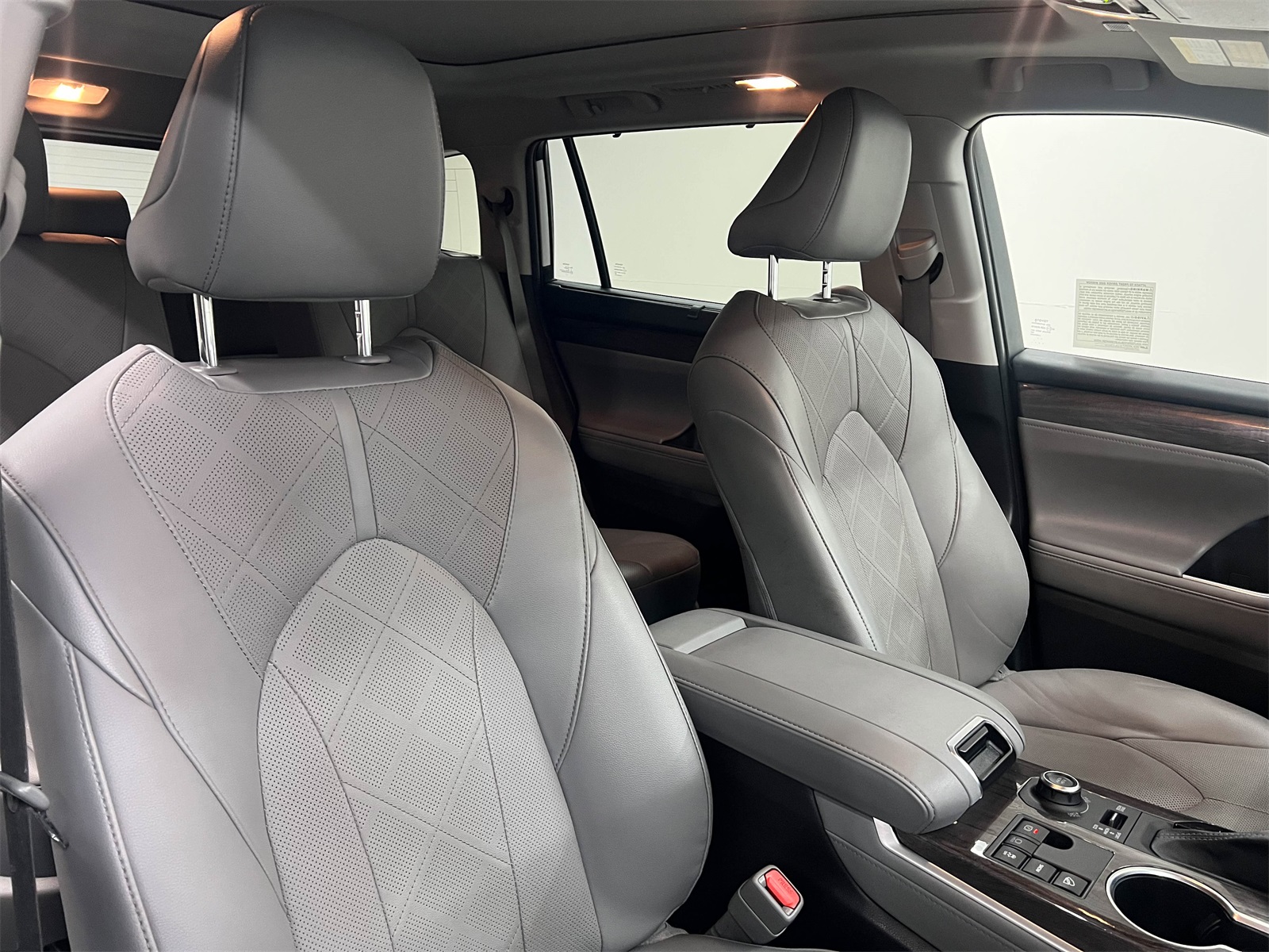 used 2023 Toyota Highlander car, priced at $40,888