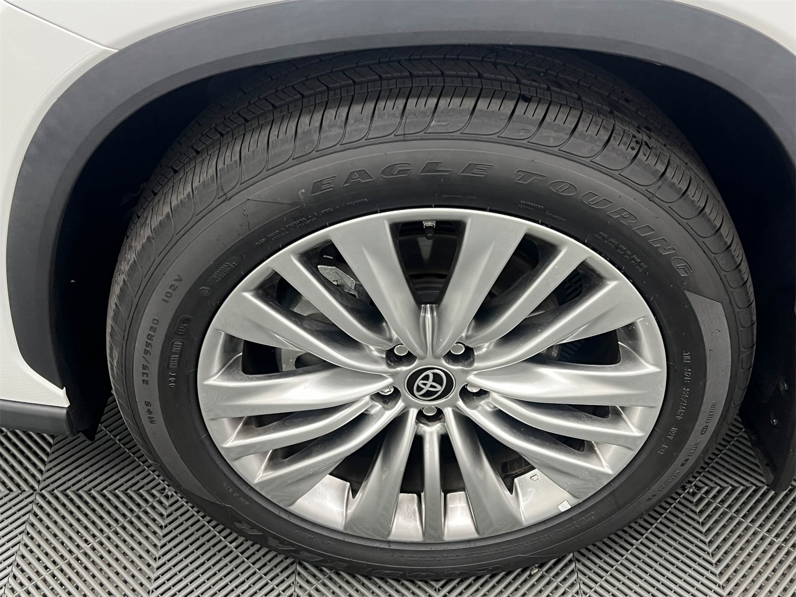 used 2023 Toyota Highlander car, priced at $40,888