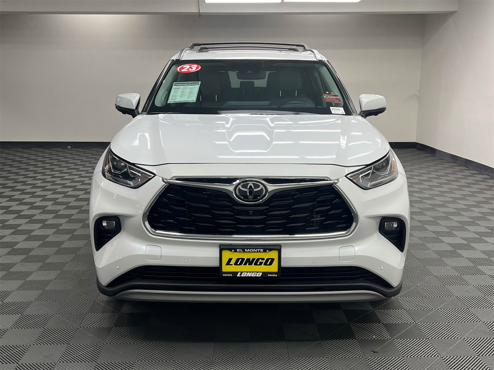 used 2023 Toyota Highlander car, priced at $40,888