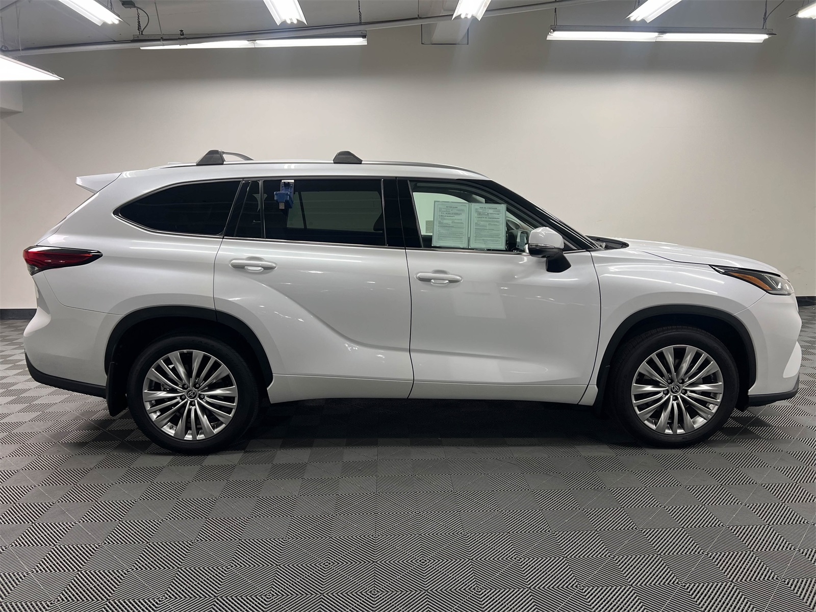 used 2023 Toyota Highlander car, priced at $40,888