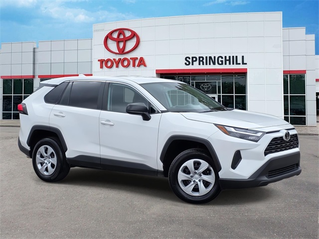 2024 Toyota RAV4 LE's photo