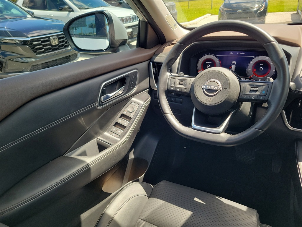2023 Brilliant Silver Metallic Nissan Rogue Platinum AWD SUV