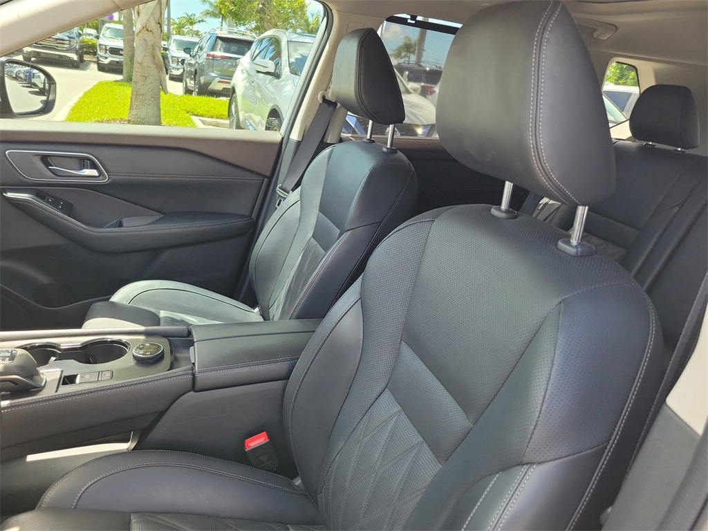 2023 Brilliant Silver Metallic Nissan Rogue Platinum AWD SUV