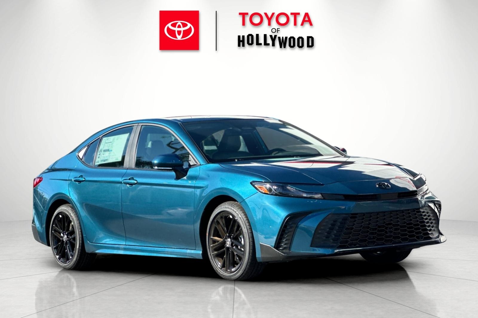 2026 Toyota Camry SE's photo