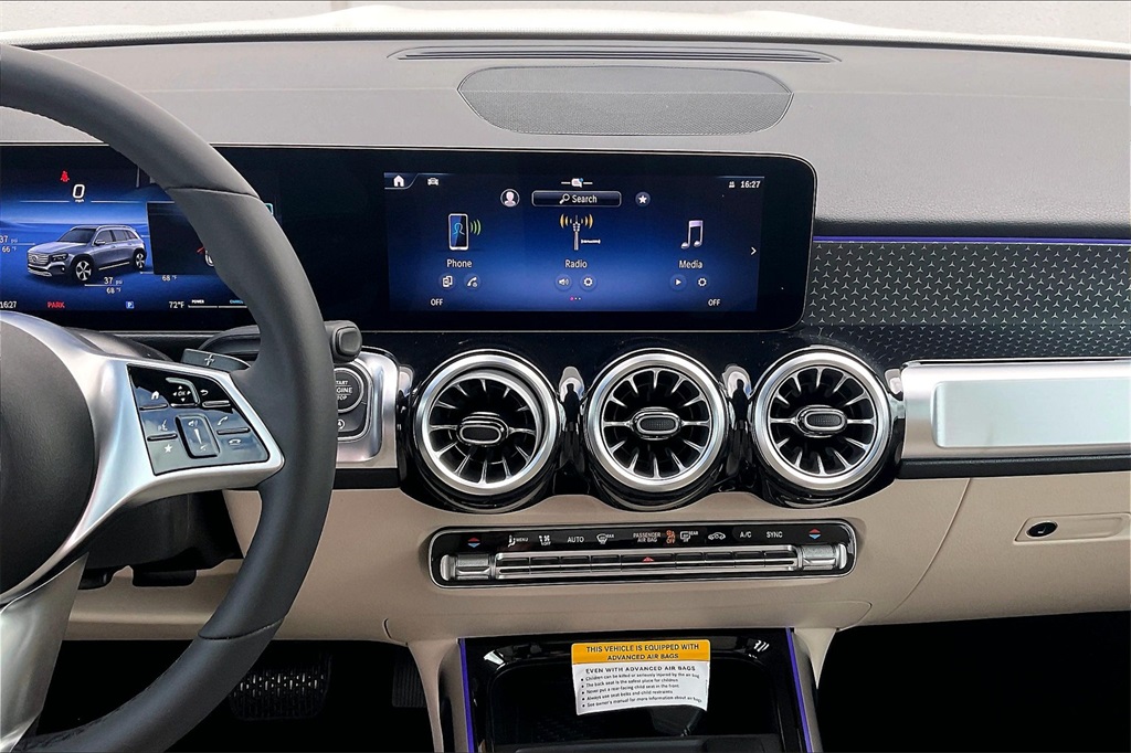 2025 Mercedes Benz GLB 250 photo 6