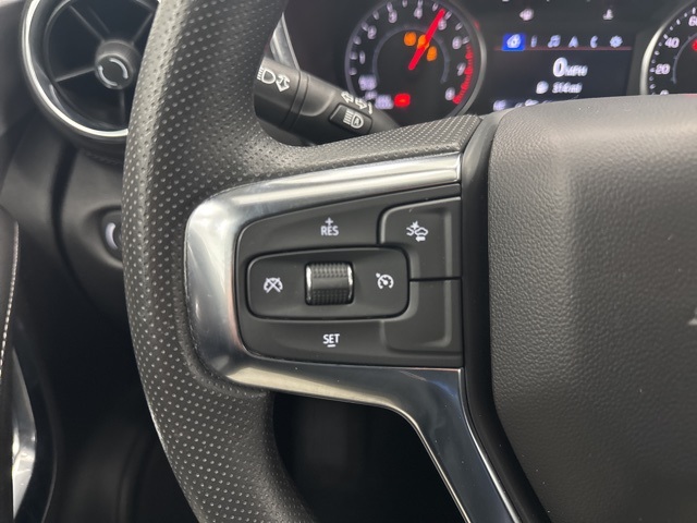 used 2025 Chevrolet Blazer car, priced at $27,998