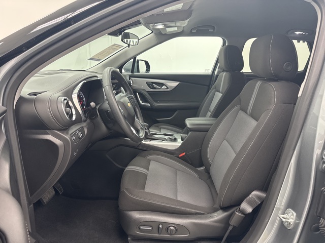 used 2025 Chevrolet Blazer car, priced at $27,998