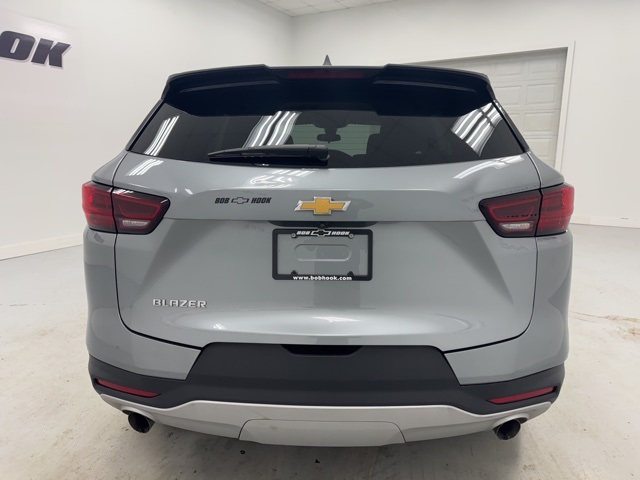 used 2025 Chevrolet Blazer car, priced at $27,998