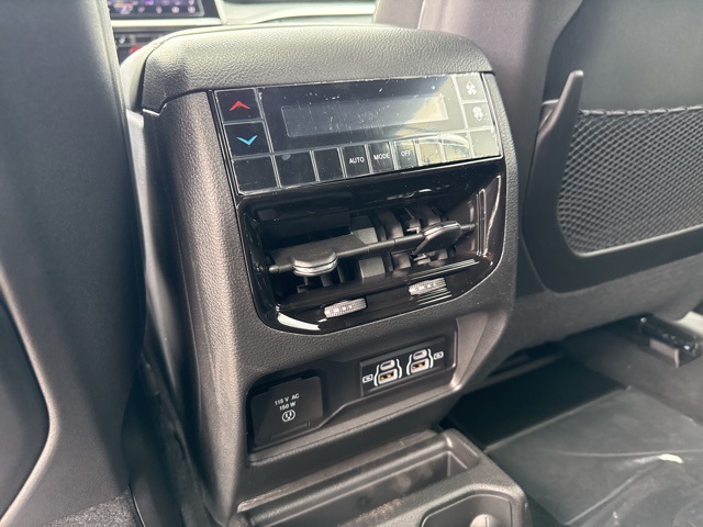 2025 Jeep Grand Cherokee Altitude X photo 11