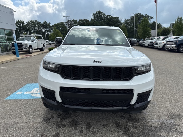 2025 Jeep Grand Cherokee Altitude X photo 3