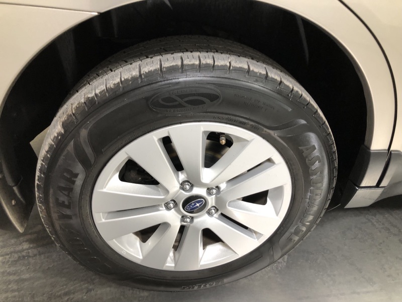 2015 Subaru Outback 2.5i Premium photo 10
