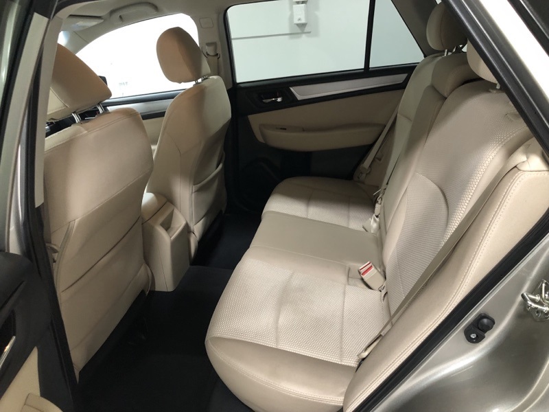 2015 Subaru Outback 2.5i Premium photo 16