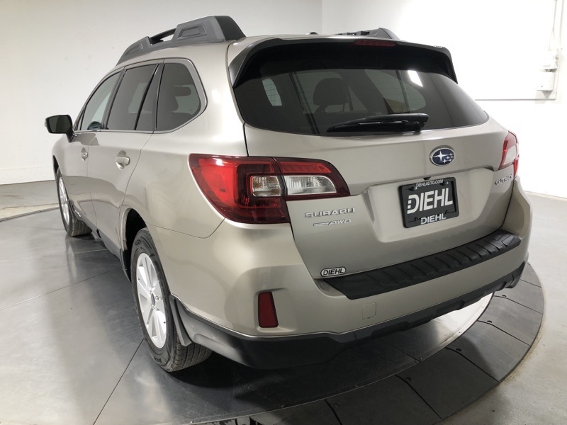 2015 Subaru Outback 2.5i Premium photo 5