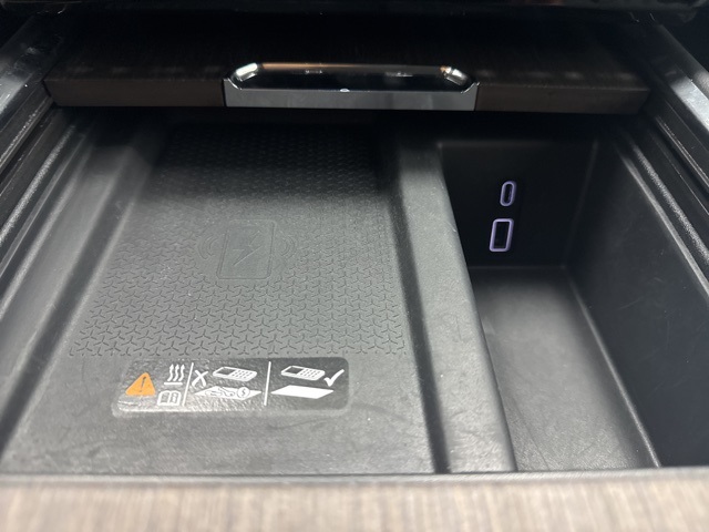 used 2024 GMC Acadia car, priced at $45,336