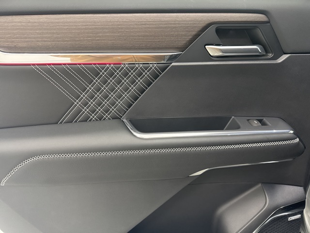 used 2024 GMC Acadia car, priced at $45,336