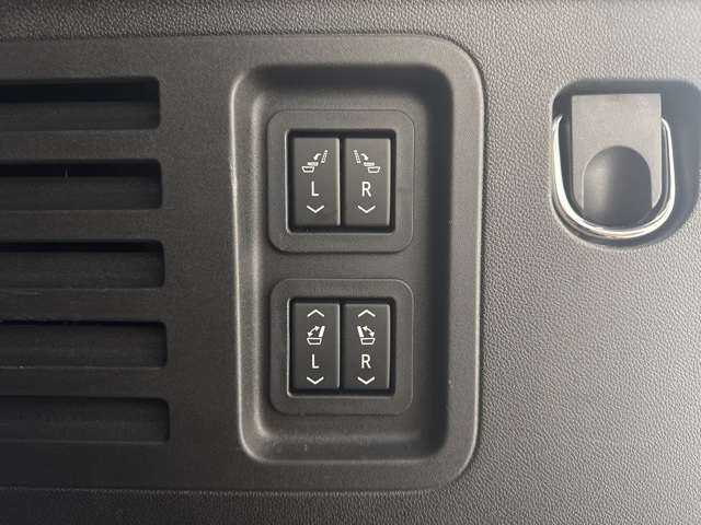 used 2024 GMC Acadia car, priced at $45,336