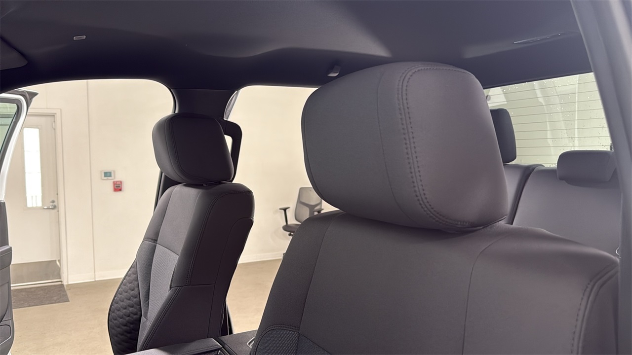 2026 Toyota Tundra SR5 CrewMax photo 11