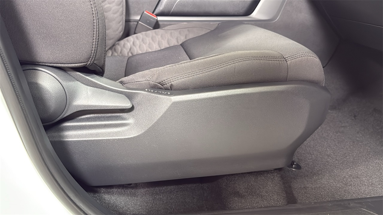 2026 Toyota Tundra SR5 CrewMax photo 18
