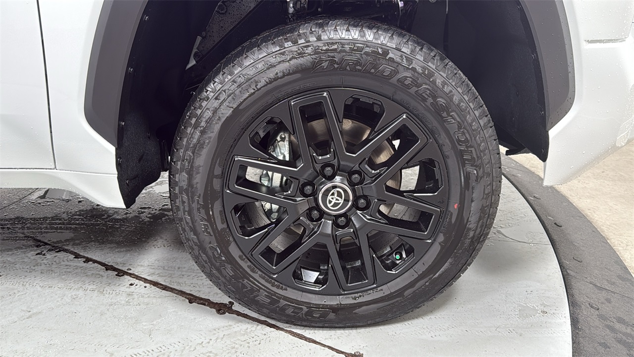 2026 Toyota Tundra SR5 CrewMax photo 19