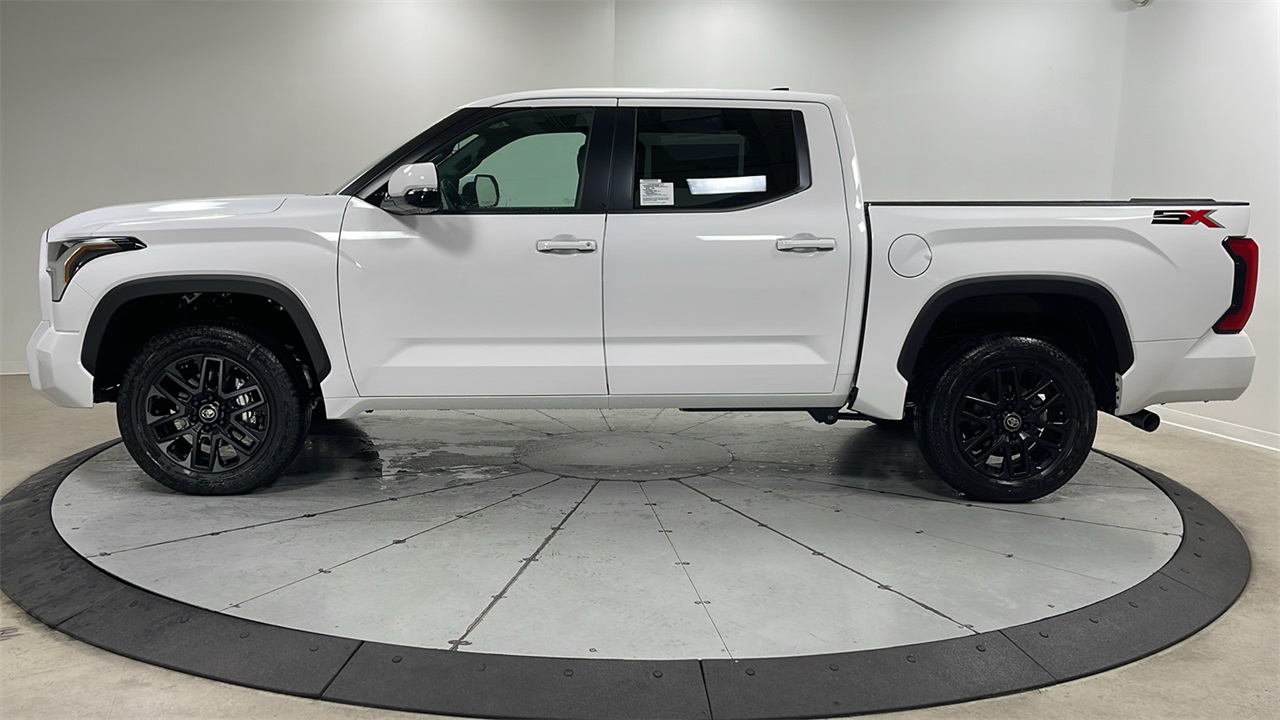 2026 Toyota Tundra SR5 CrewMax photo 7