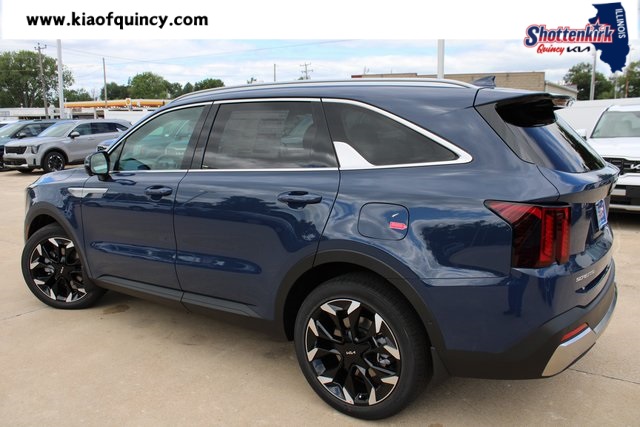2025 Kia Sorento SX photo 2