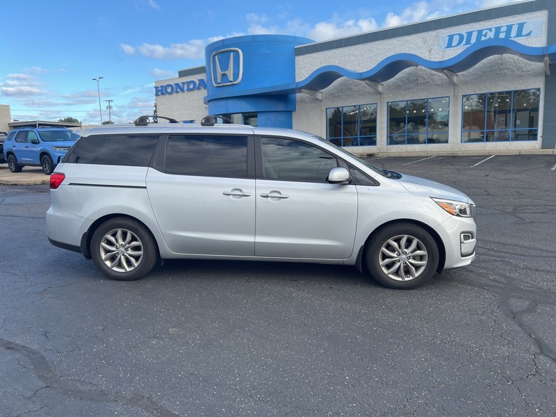 Used 2019 Kia Sedona EX with VIN KNDMB5C1XK6505315 for sale in Massillon, OH