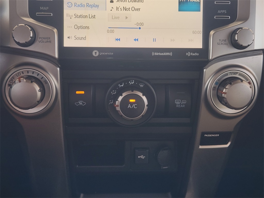 2021 Toyota 4Runner SR5 Premium photo 16