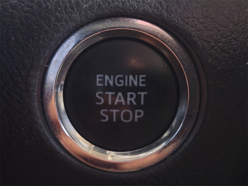 2021 Toyota 4Runner SR5 Premium photo 17