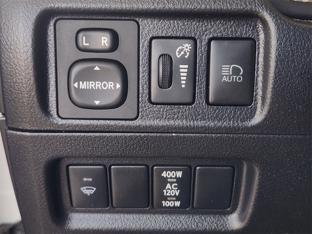 2021 Toyota 4Runner SR5 Premium photo 18