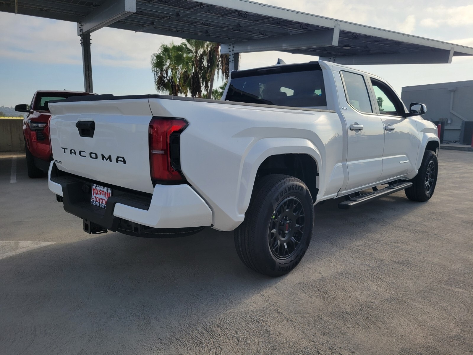 2025 Toyota Tacoma SR5 Double Cab photo 3