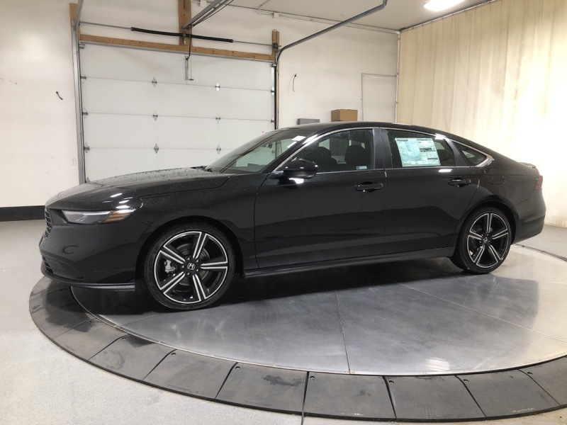 2025 Honda Accord Hybrid Sport photo 2