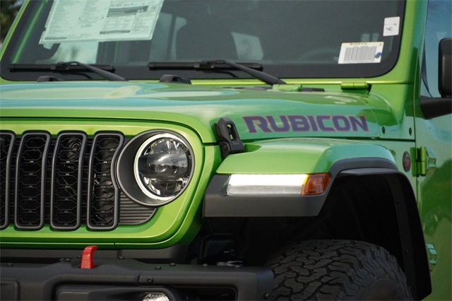 2025 Jeep Wrangler Rubicon X photo 4