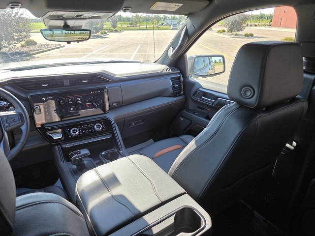 2024 GMC Sierra 1500 4WD Crew Cab Short Box AT4