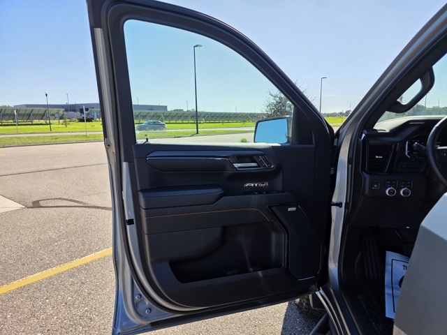 2024 GMC Sierra 1500 4WD Crew Cab Short Box AT4