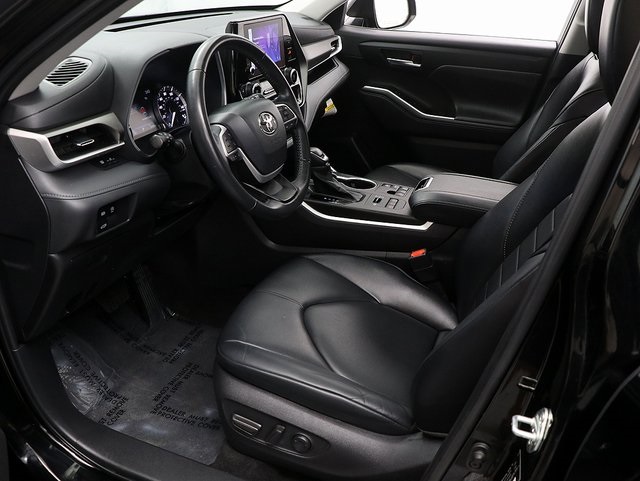 2023 Toyota Highlander XLE photo 5