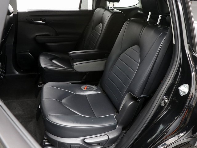 2023 Toyota Highlander XLE photo 6