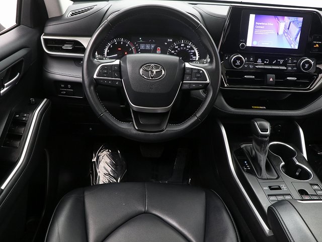 2023 Toyota Highlander XLE photo 9