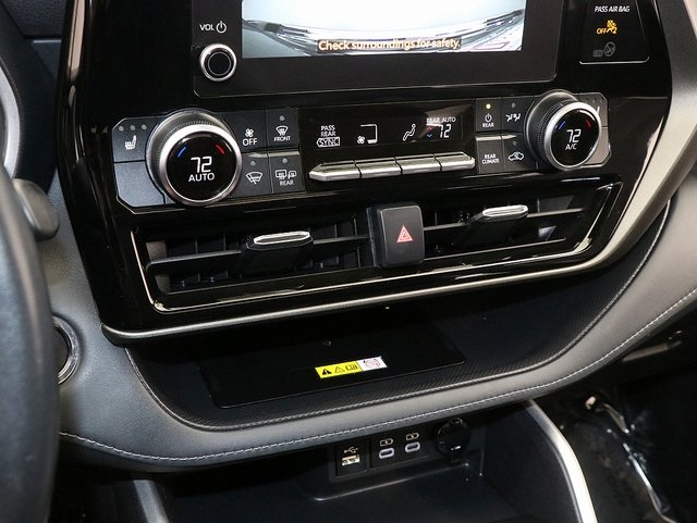2023 Toyota Highlander XLE photo 14