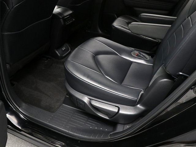 2023 Toyota Highlander XLE photo 20