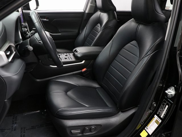 2023 Toyota Highlander XLE photo 4