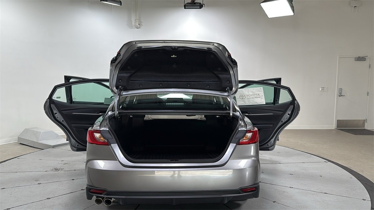 2026 Toyota Camry SE photo 15