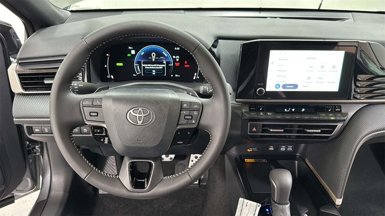 2026 Toyota Camry SE photo 9