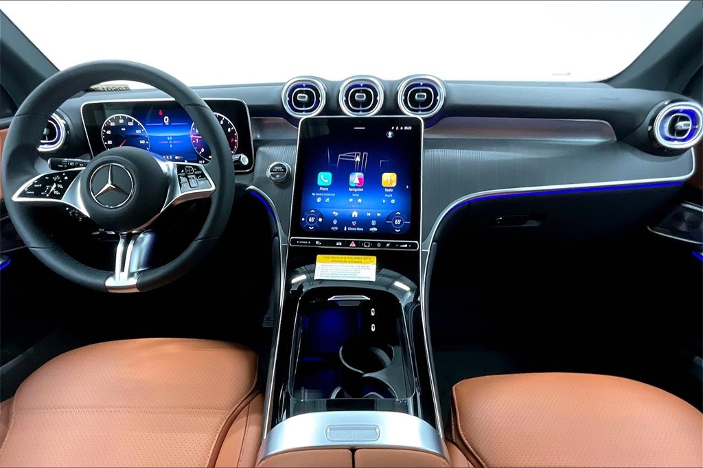 2026 Mercedes Benz GLC 300 photo 4